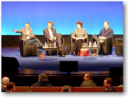 WWW2012: panel mit moderator, gilles babinet, neelie kroes, tim berners-lee